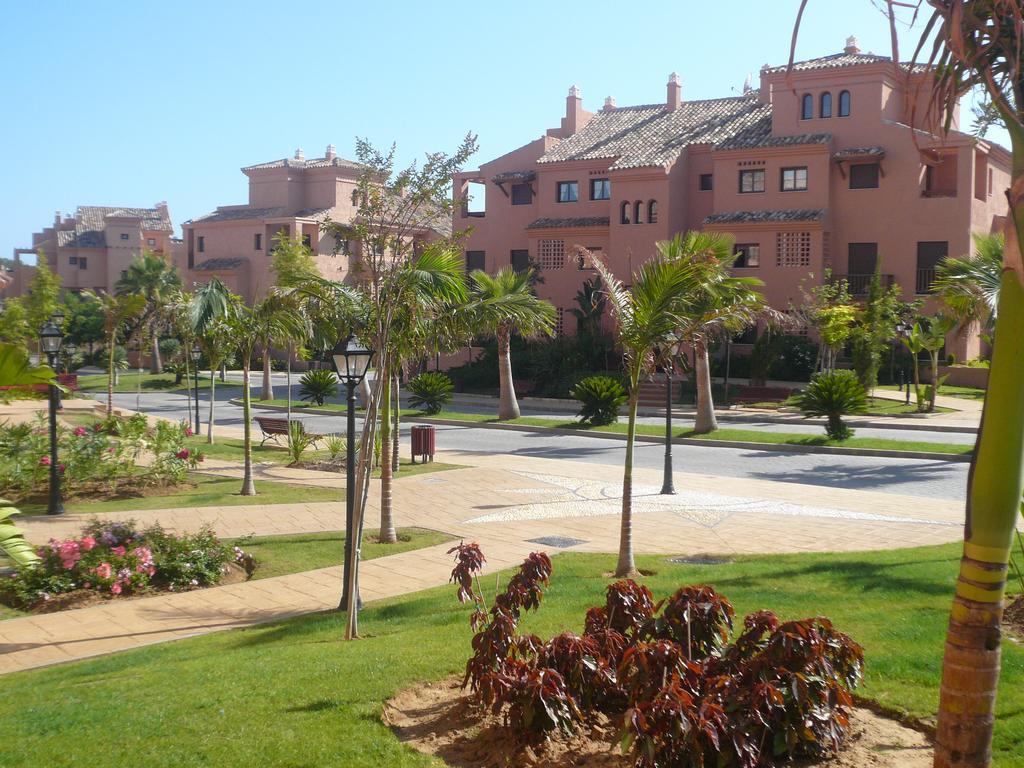 Hacienda Del Sol Apartment Estepona Esterno foto