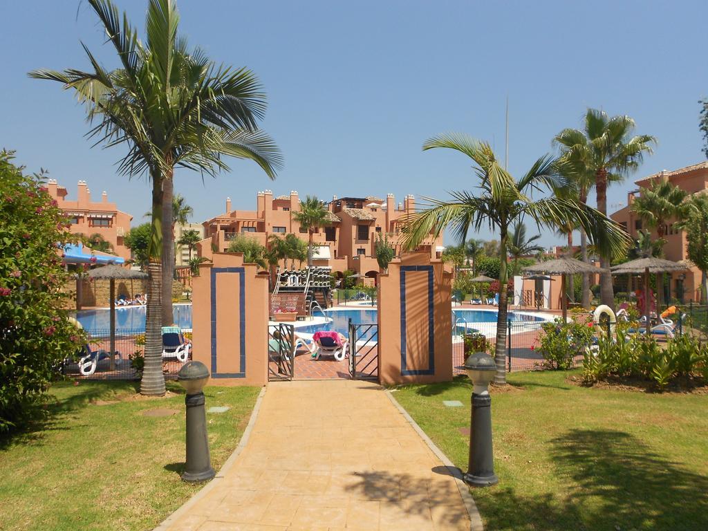 Hacienda Del Sol Apartment Estepona Esterno foto